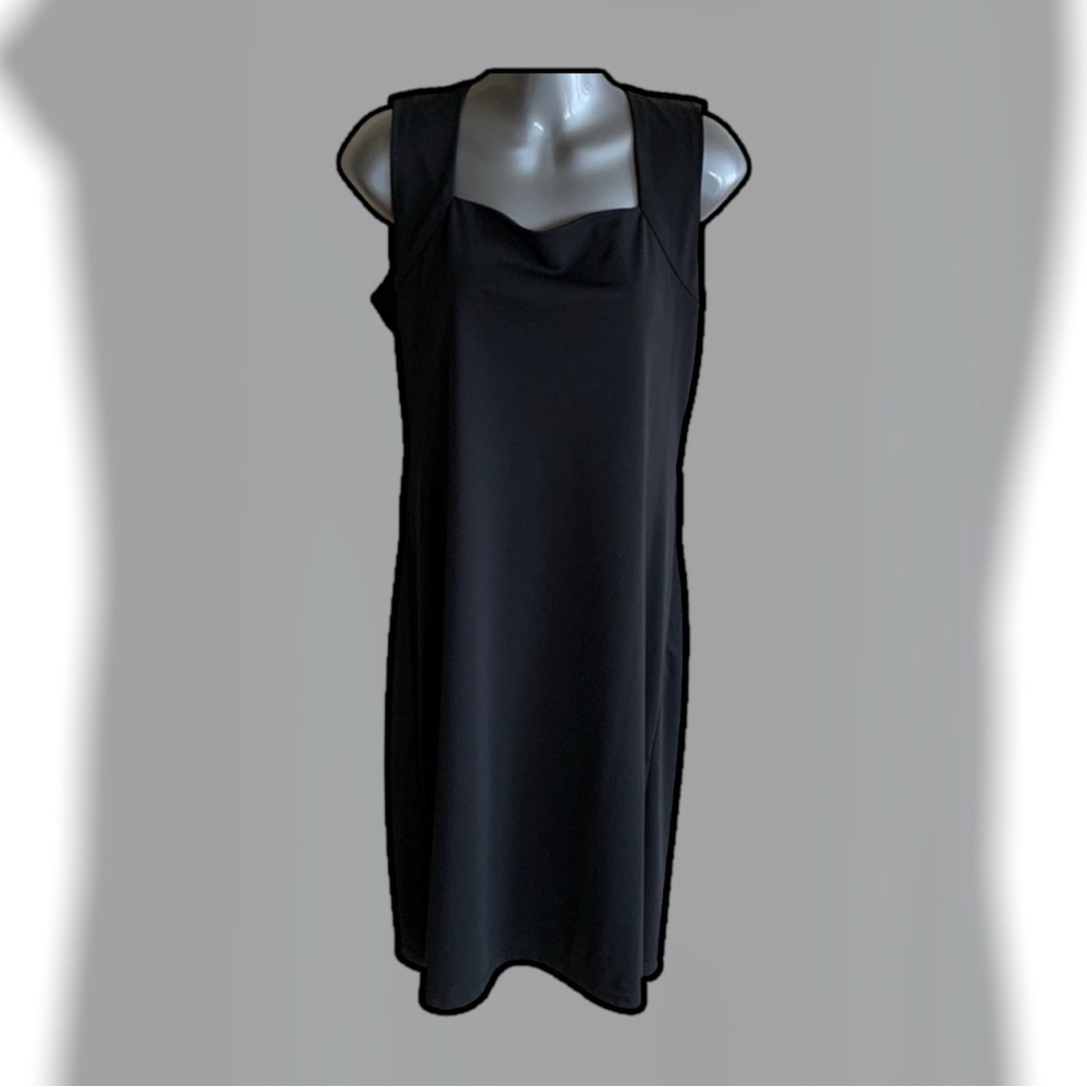 Younique Simple little black dress